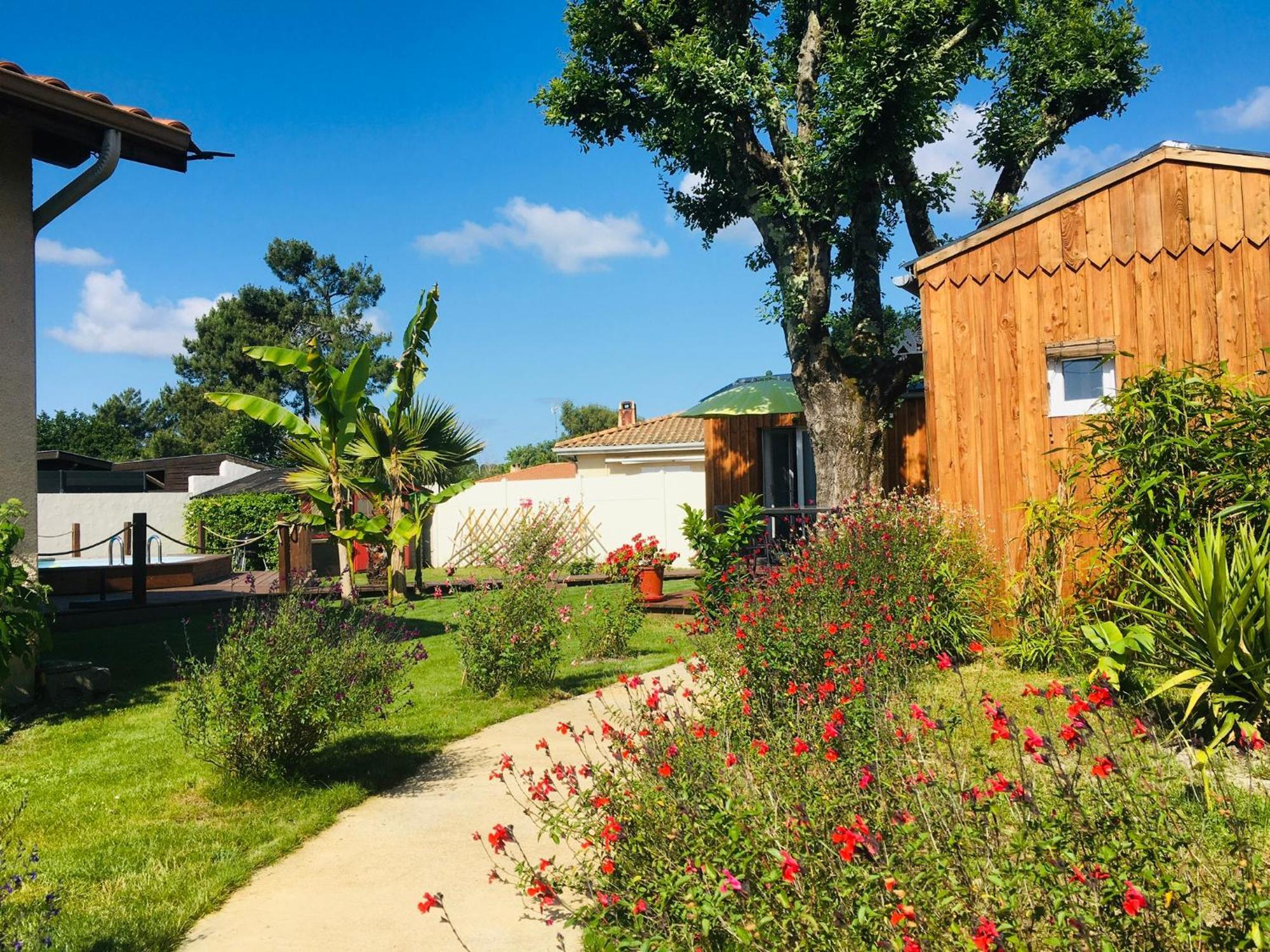 Les Petits Chalets De Kzo La Teste-de-Buch Exterior photo